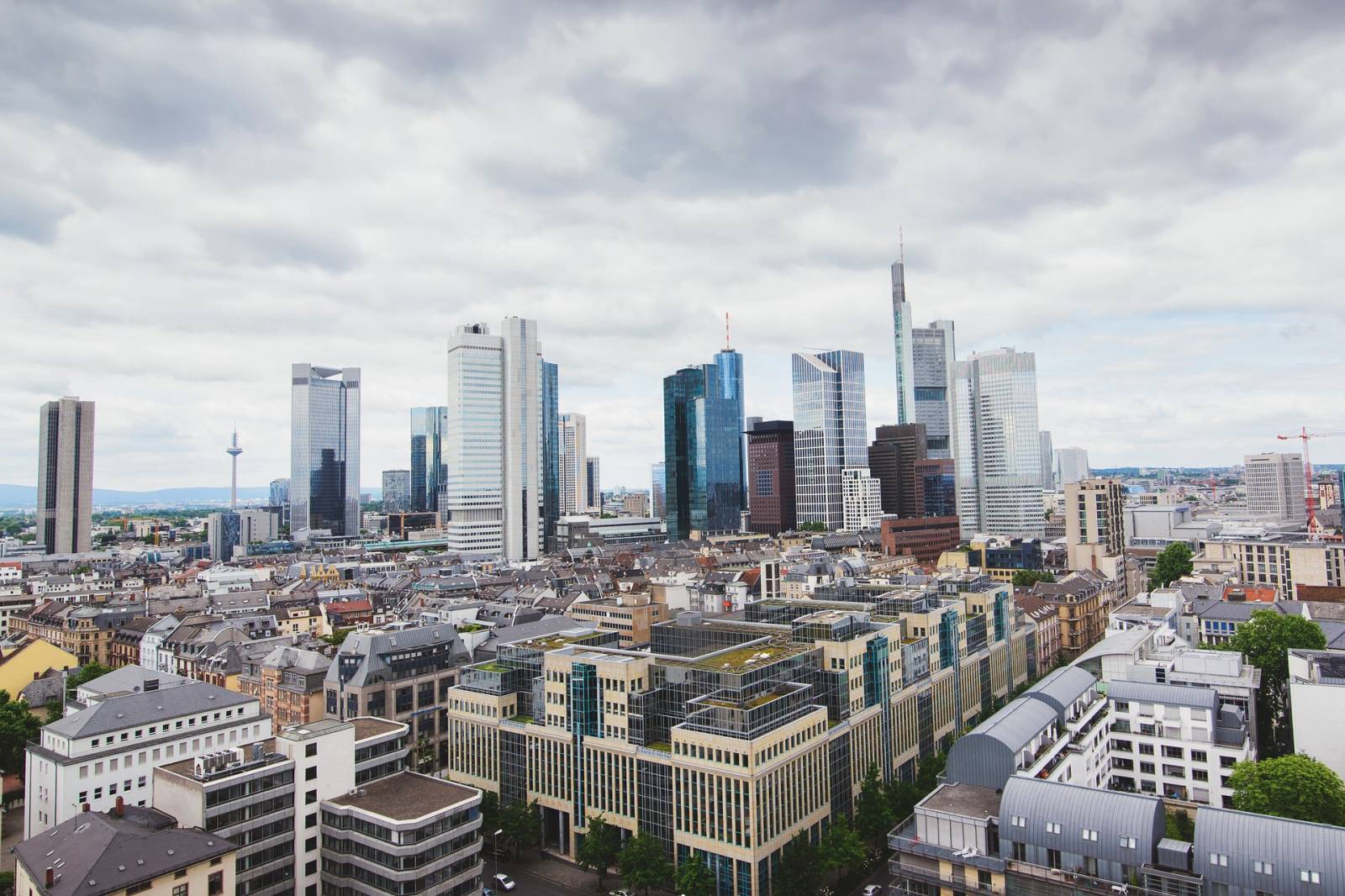 Avocat expert en droit de l'urbanisme pour contester un permis de construire dans le Val-de-Marne (94)