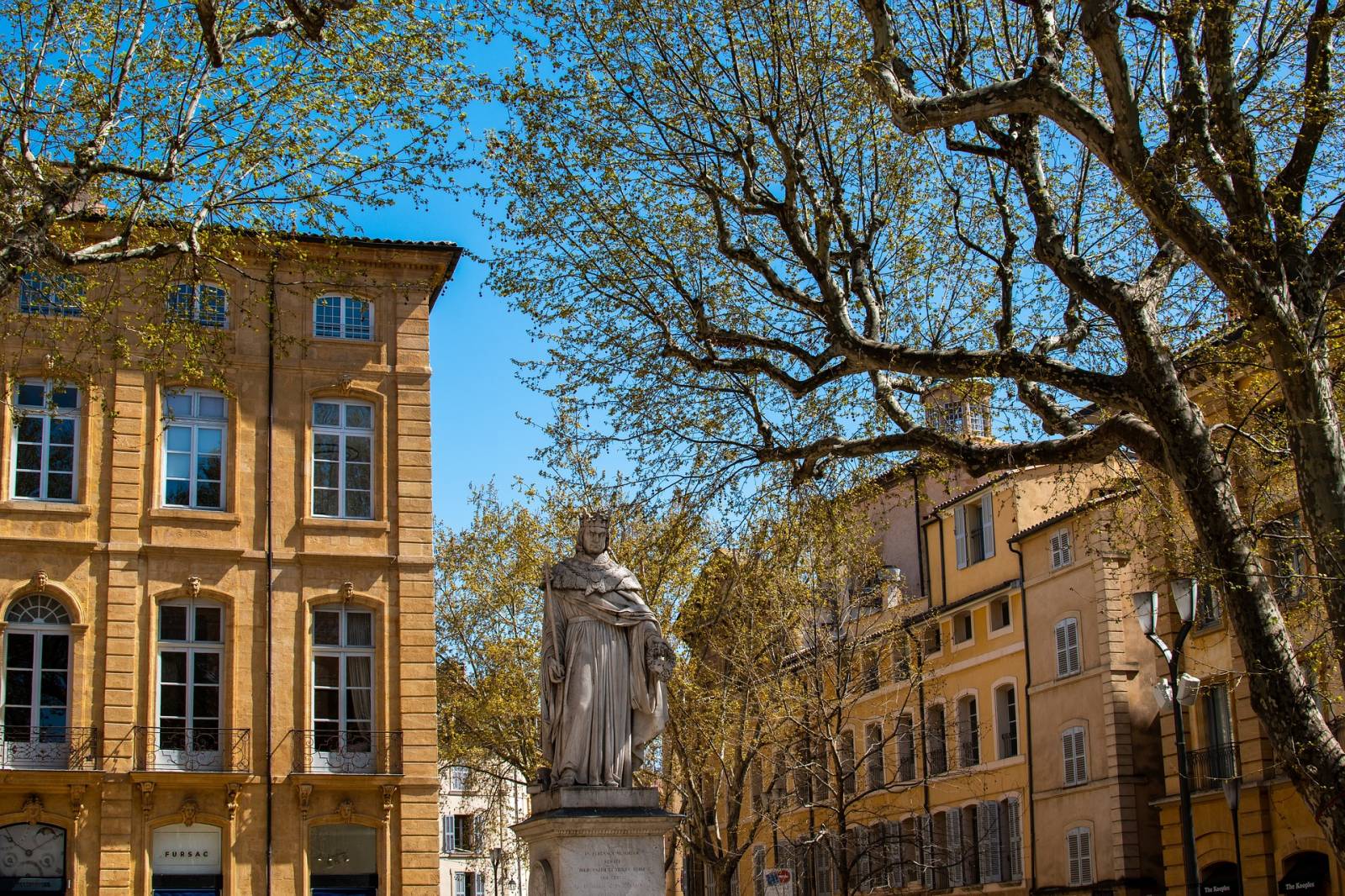 Avocat en droit de l'urbanisme pour obtenir la modification de zonage au Plan Local d'Urbanisme intercommunal (PLUI) du Pays d'Aix